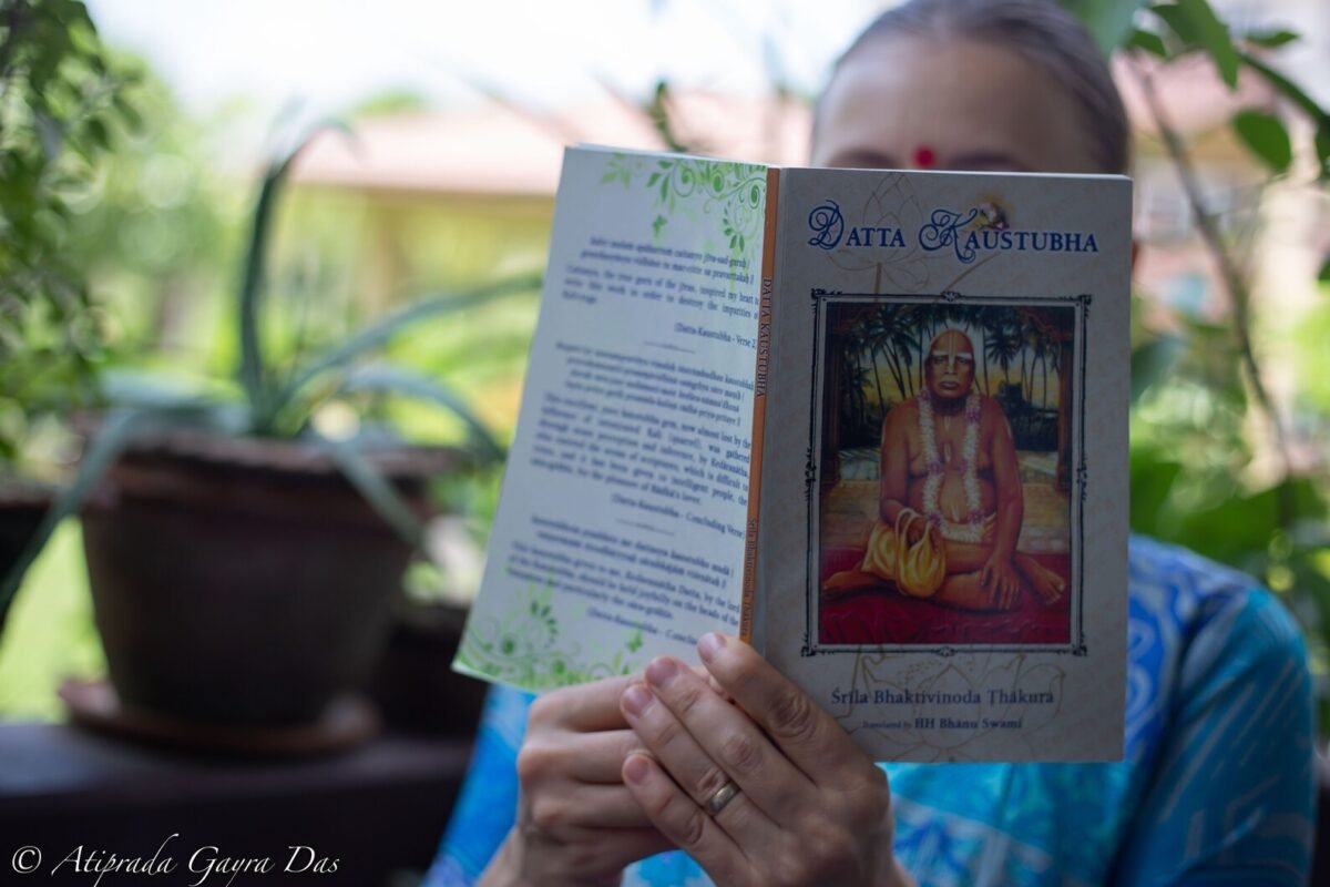 DattamKaustubha, Bhakti Vinoda Thakur Prabhupada