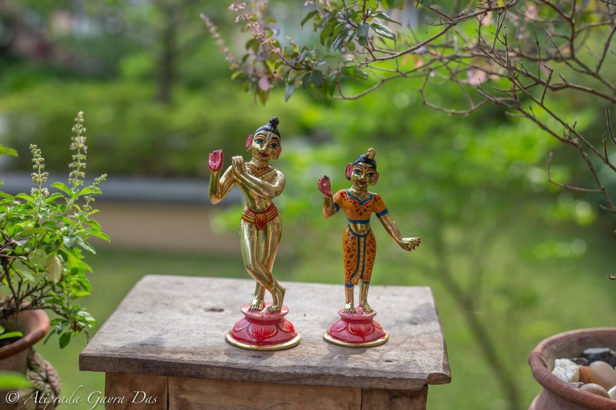 Beautiful Shri Shri Radha Krishna , handmade, Hare Krishna, Krishna God, Krishna murti