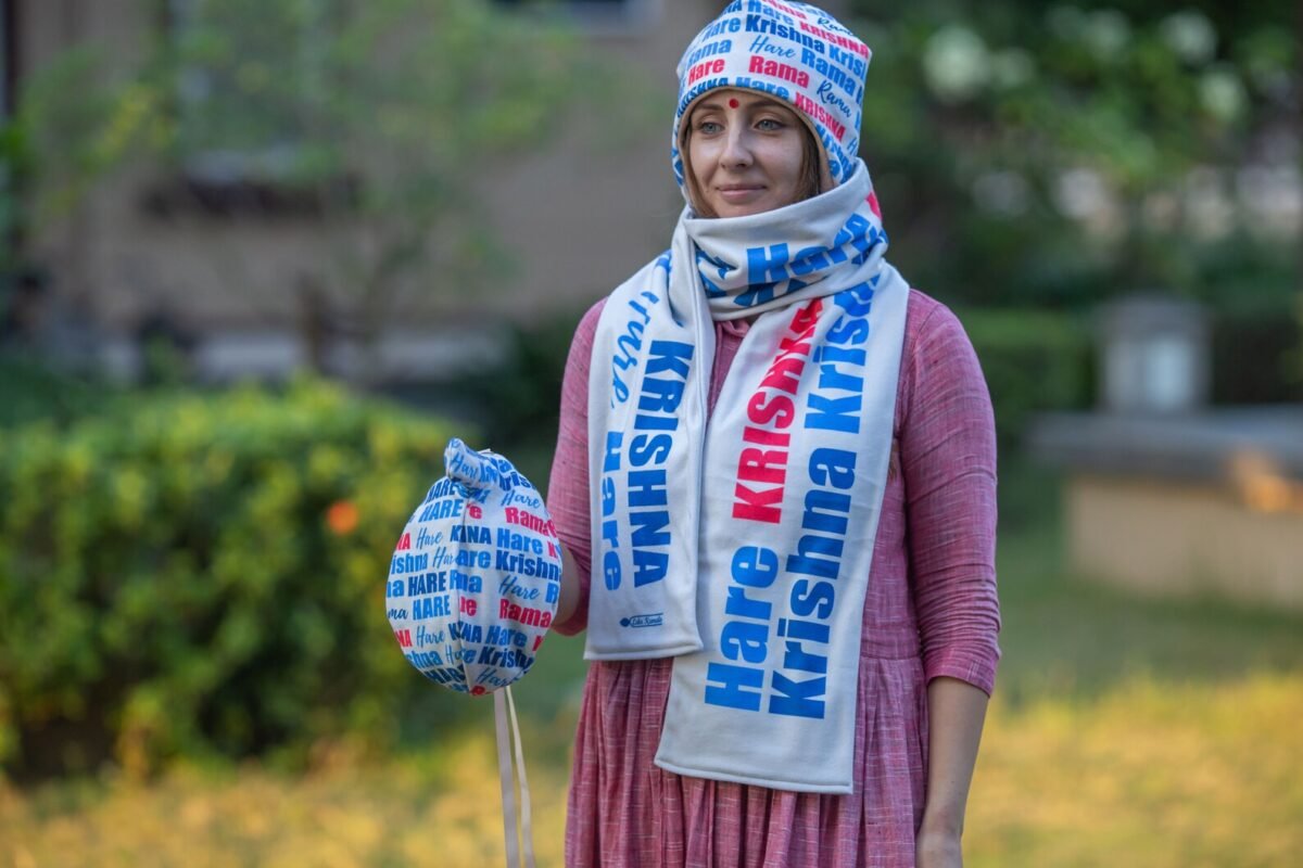 Stylish Set Winter Scarf -Japa bag- Winter Hat,  Hare Krishna Maha Mantra, Jay Shri Radhe, Spiritual things, Holy Clothing, Krishna Style