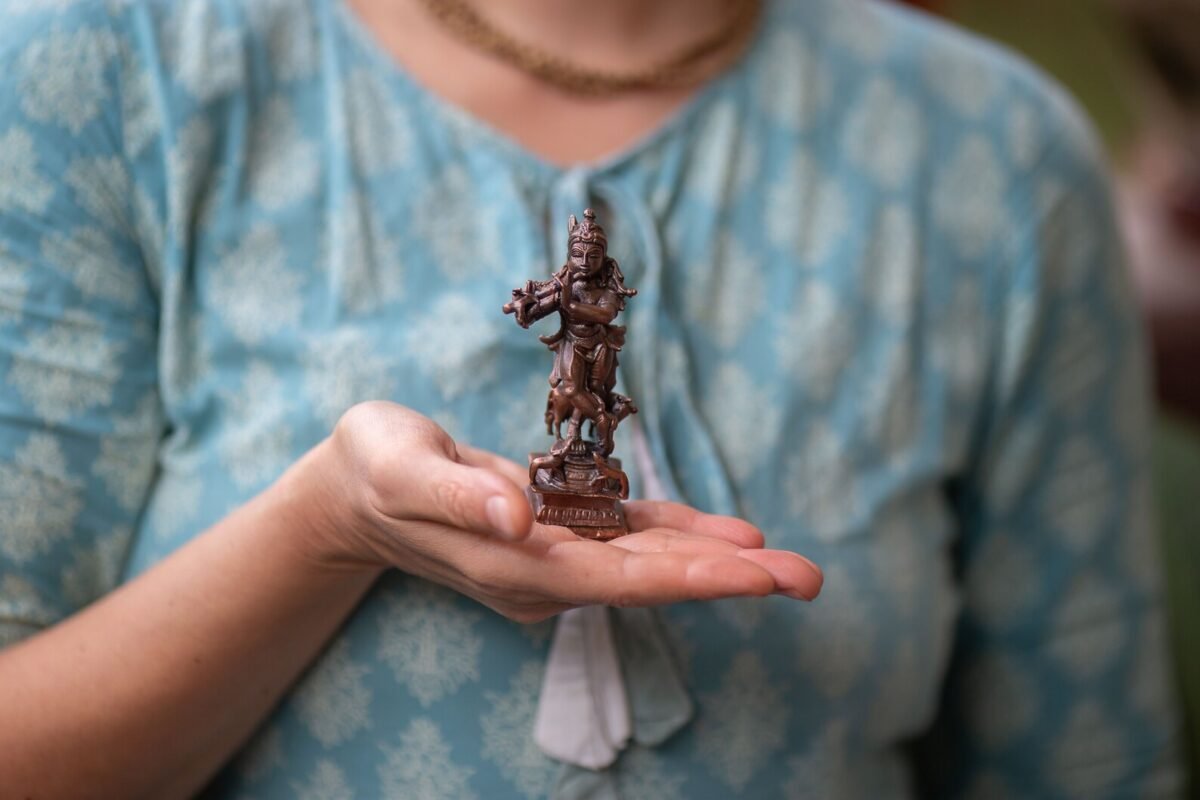 Lord Krishna with Cows 3.7 inches Idol Statue,Home Temple,I Nice Gift Ideal for Good Luck Wishes  ,Hare Krishna, Spiritual things, Holy