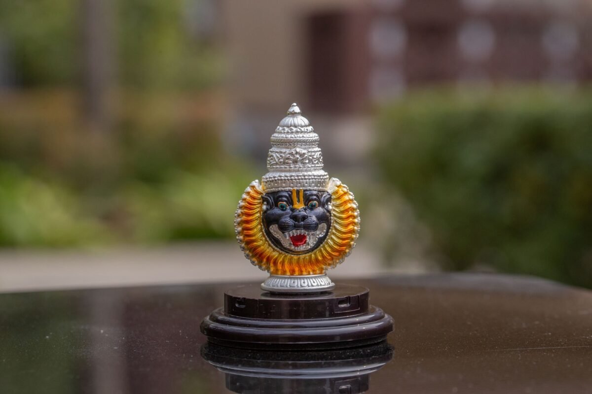 Silver Sri Nrisimhadev height 2.4 Size, Spiritual things. Silver statue. Mayapur Uga Murti.