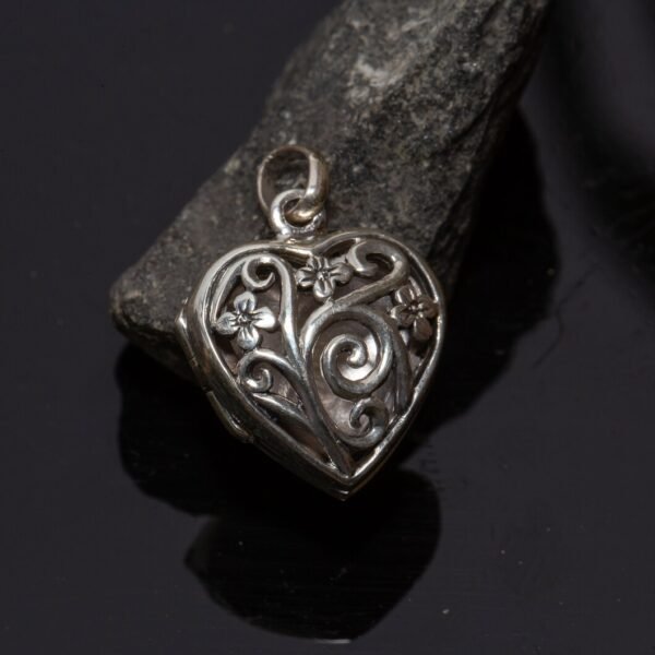 Silver Heart pendant . Handmade tulsi necklace - hare krishna kanthi mala, , Krishna Style, Holy namn