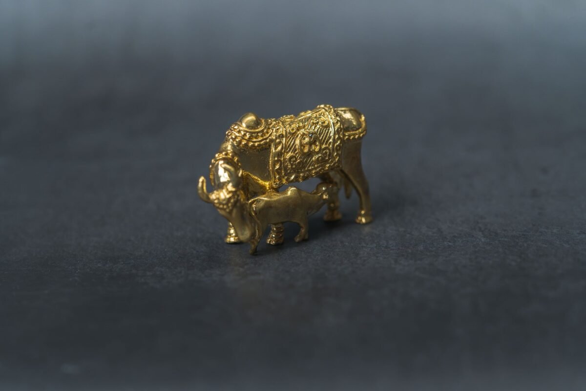 Beautiful brass Cow 1.5 inch,Surabhi for Altar figurines, Cow statue, Hare Krishna, altar decorations, Indian Cow, White Cow, Metal