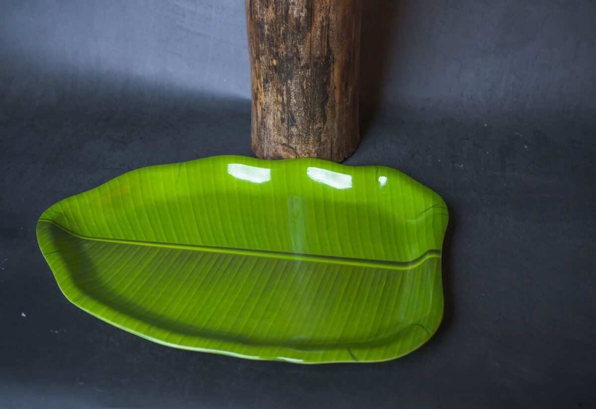 11" inches Mini Banana Leaf Shape Platter Plate, Partition Divided, Lunch/Dinner/Bhojan/Thali Plates Krishna plates