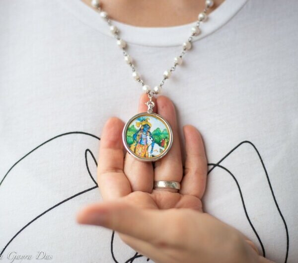 Pendant Silver With LOrd Krishna with Cow, Silver pearls chainKrishna Handmade with Amazing Pendant Krishna necklace - hare krishna kani