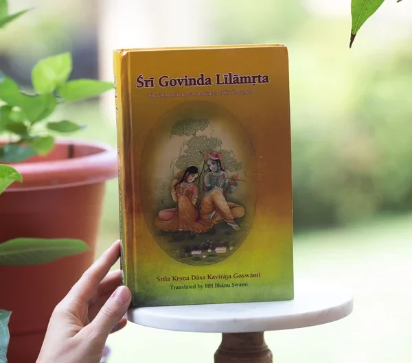 Sri Govinda Lilamrita, Krishna Book, HAre Krishna book, Spiritual book. Kaviraja Goswami