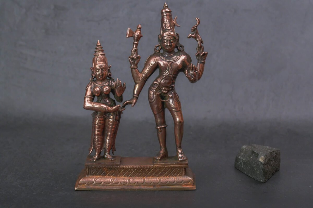 Copper Handmade  Shiva and Parvathi 562 Gram Murti.