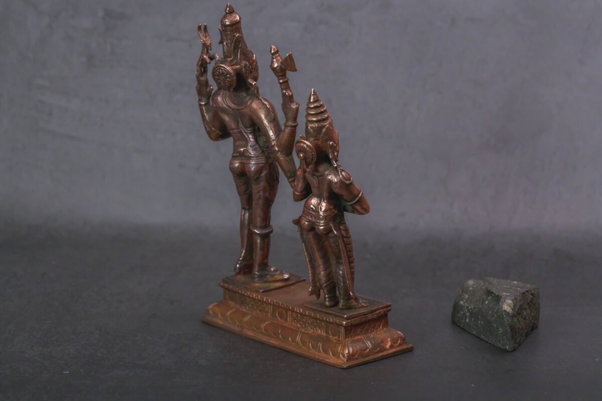 Copper Handmade  Shiva and Parvathi 562 Gram Murti.