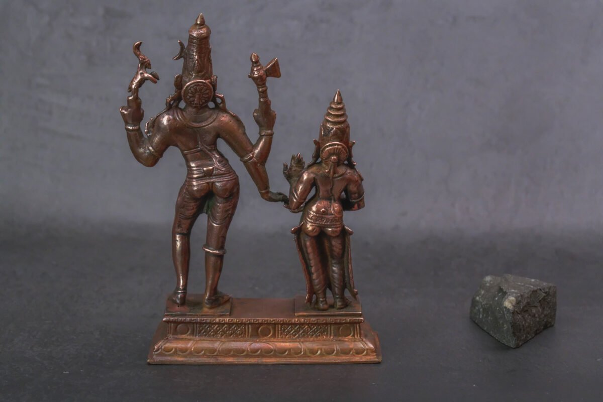 Copper Handmade  Shiva and Parvathi 562 Gram Murti.