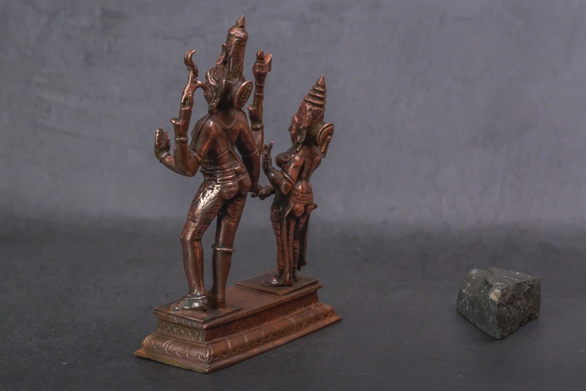 Copper Handmade  Shiva and Parvathi 562 Gram Murti.