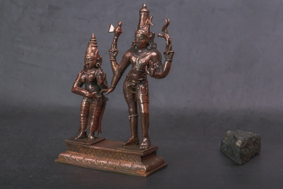 Copper Handmade  Shiva and Parvathi 562 Gram Murti.