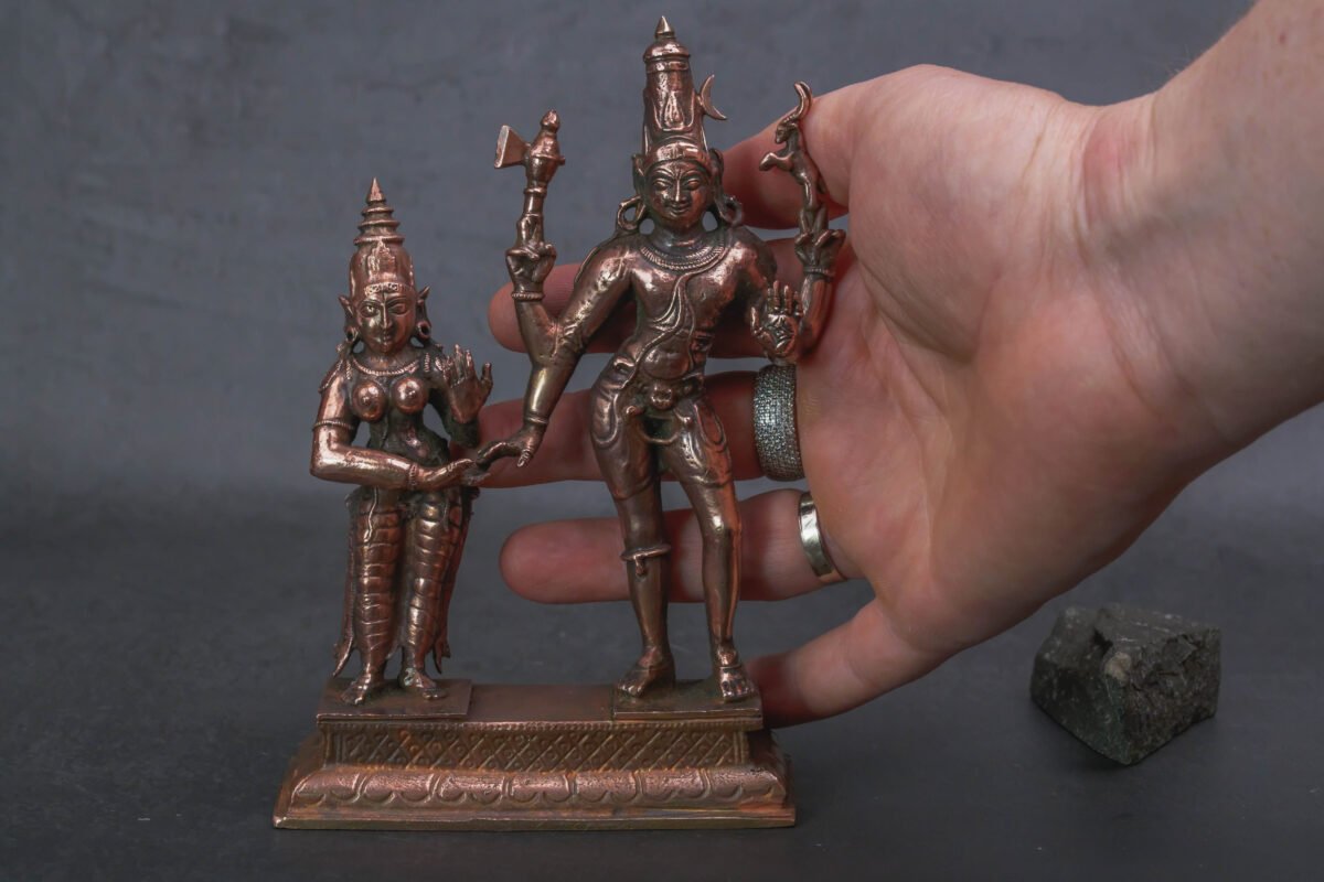 Copper Handmade  Shiva and Parvathi 562 Gram Murti.