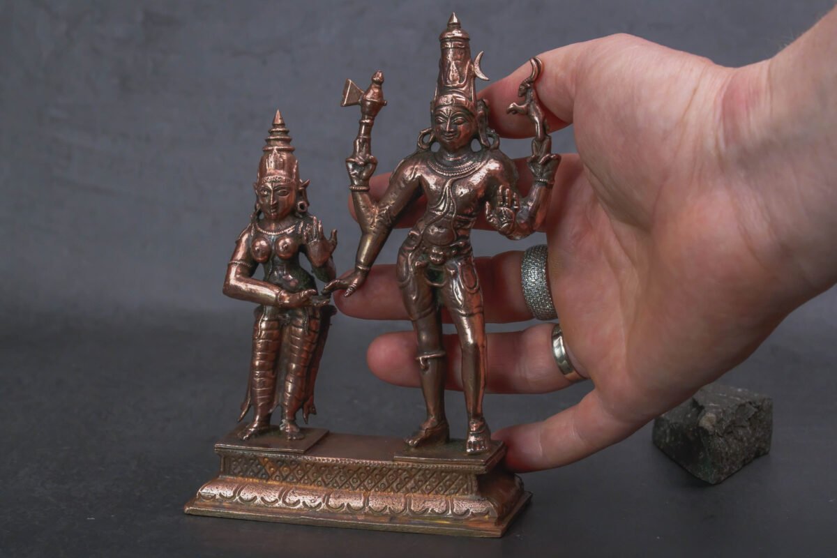 Copper Handmade  Shiva and Parvathi 562 Gram Murti.