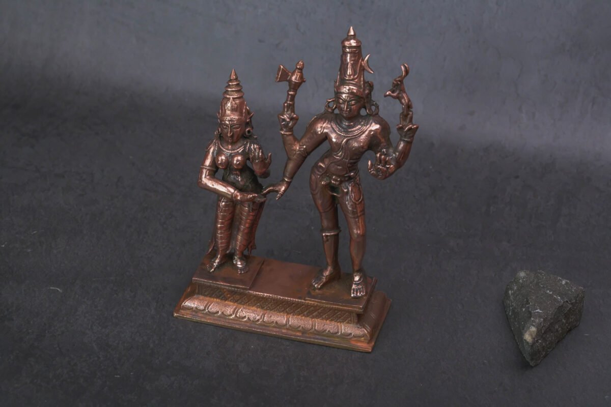 Copper Handmade  Shiva and Parvathi 562 Gram Murti.