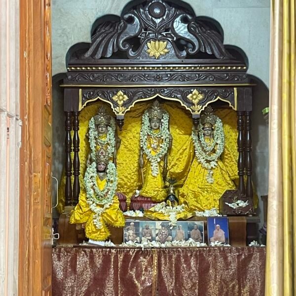 Bhakti flowers seva puja to Sri Sri Sita Rama Lakshman Hanuman Temple in Murari Gupta House (Mayapur)