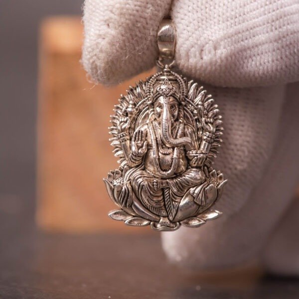 Sterling Silver Lord Ganesha Pendant – 1.5 Inches, 3.6 g